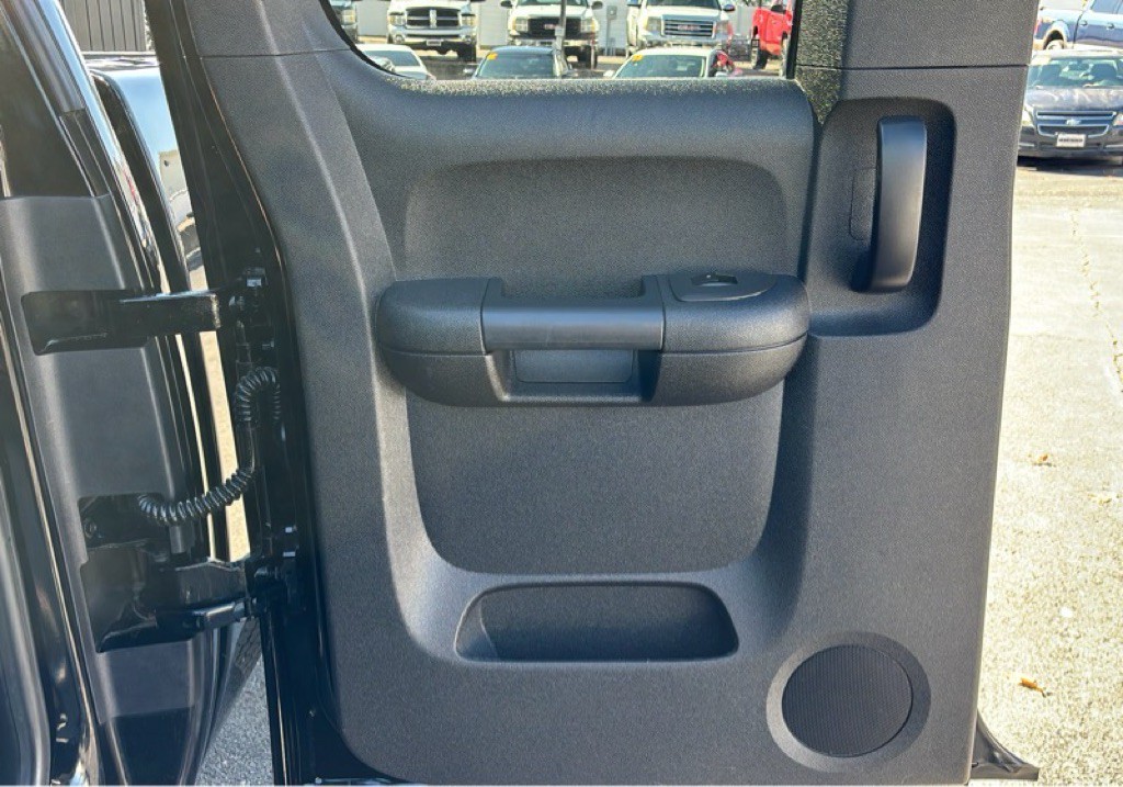 2011 Chevrolet Silverado 1500 Image 16