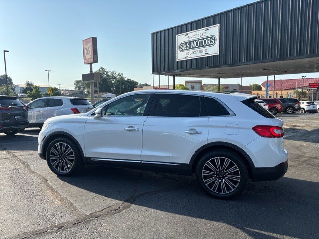 2017 Lincoln MKX Image 3