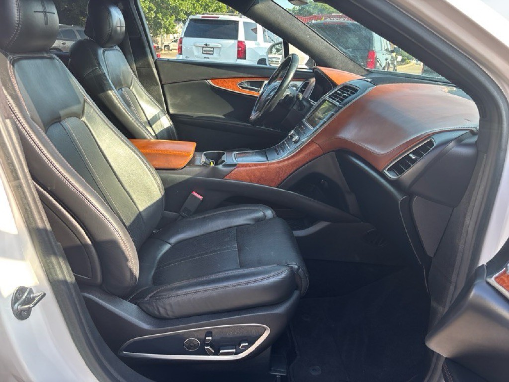 2017 Lincoln MKX Image 25