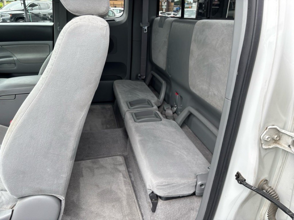 2006 Toyota Tacoma Image 15