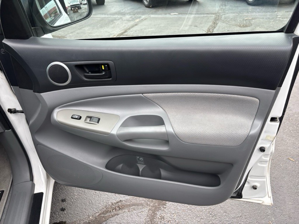 2006 Toyota Tacoma Image 20