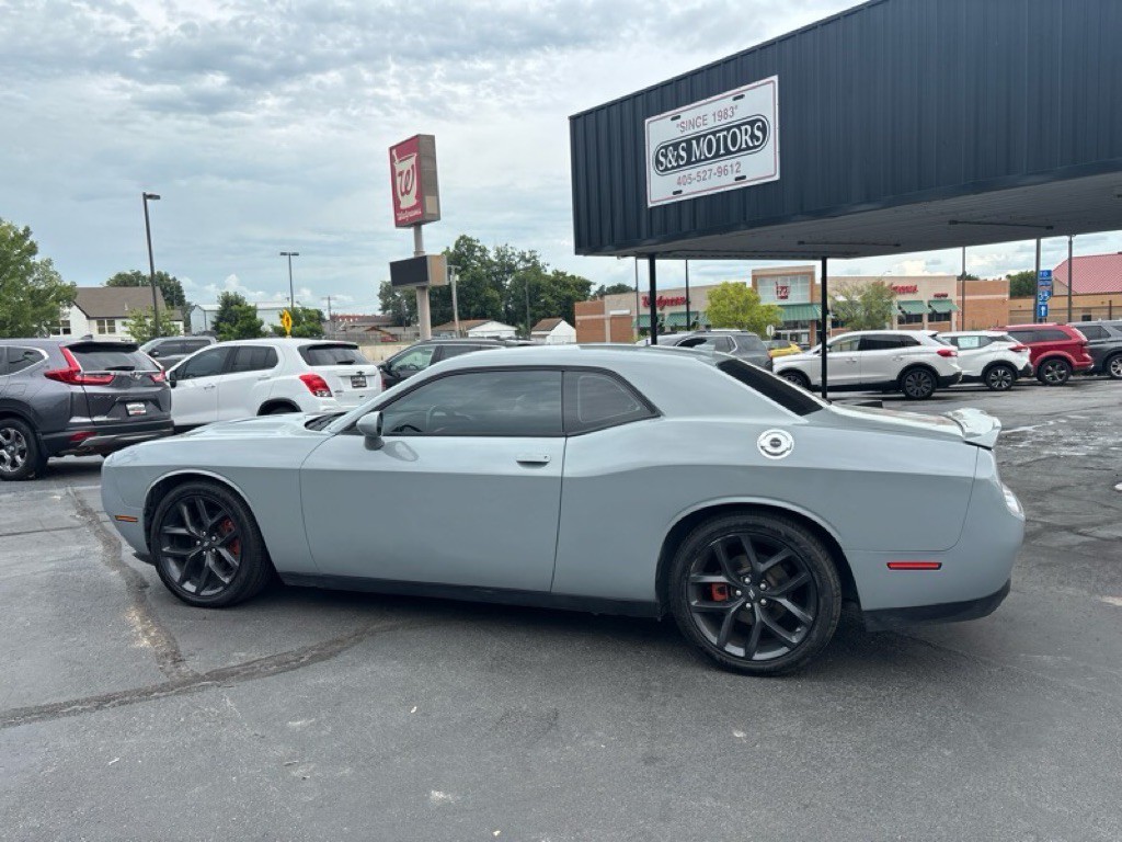 2015 Dodge Challenger Image 3