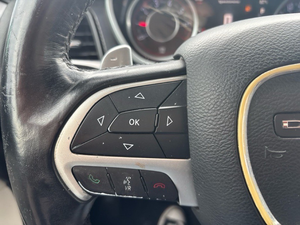 2015 Dodge Challenger Image 12