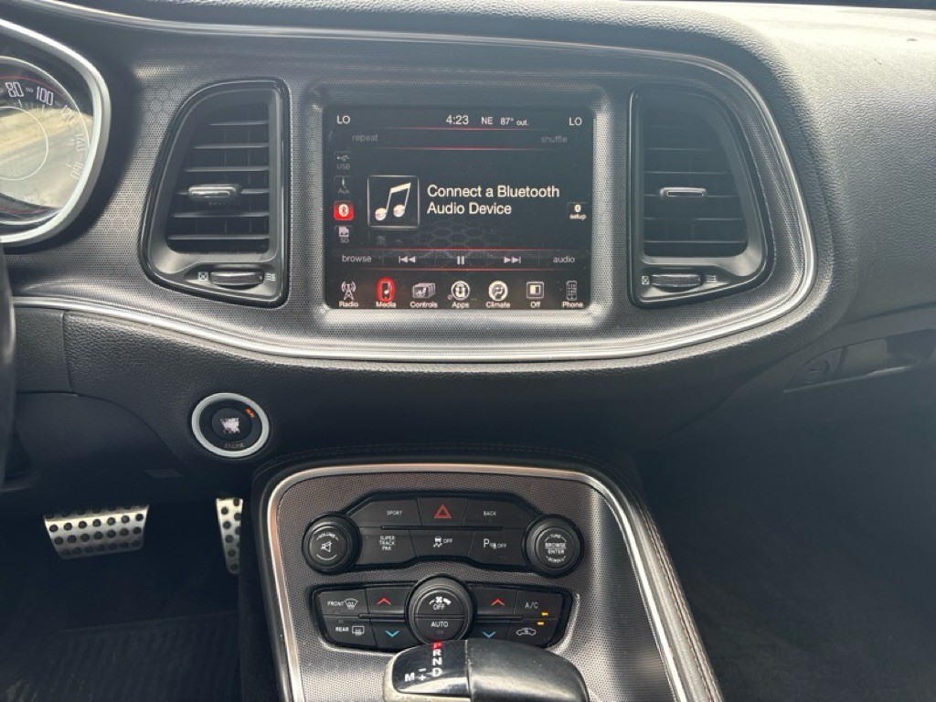 2015 Dodge Challenger Image 14
