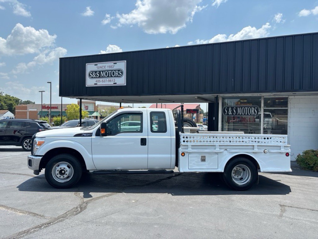 2012 Ford F-350 Image 2