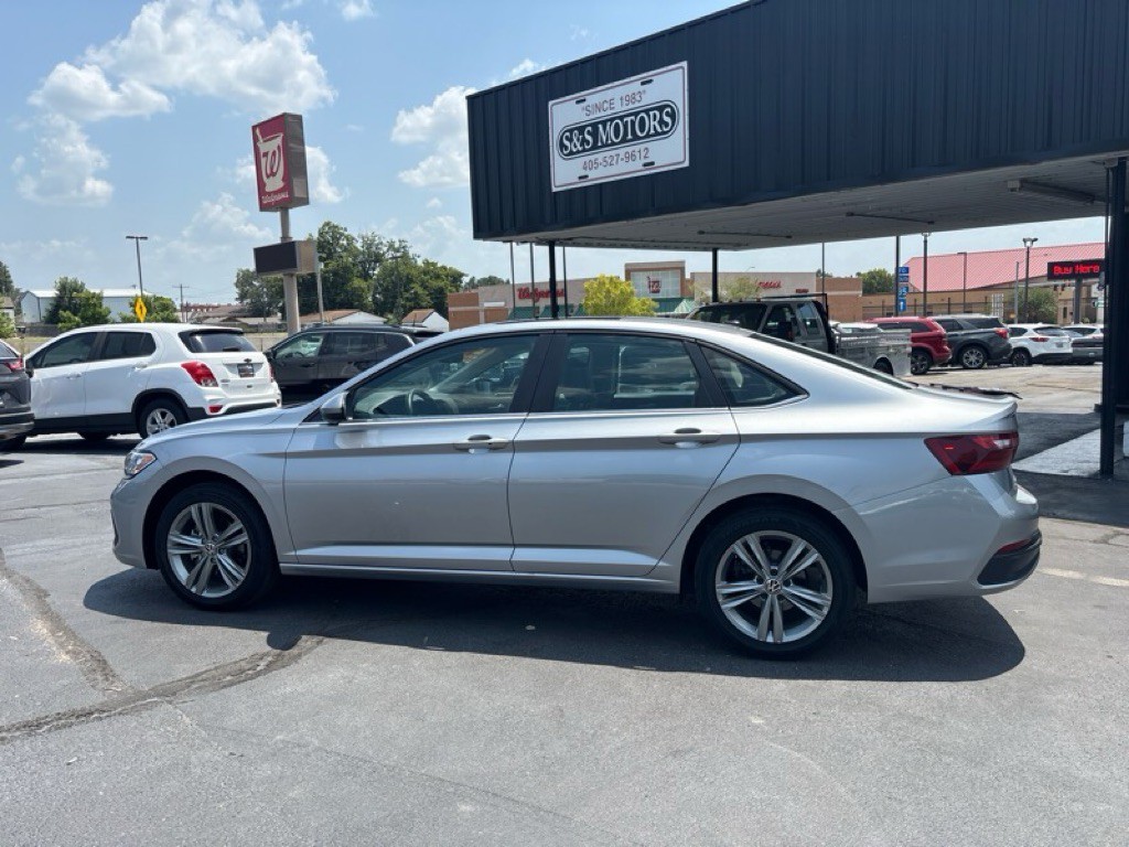 2024 Volkswagen Jetta Image 3