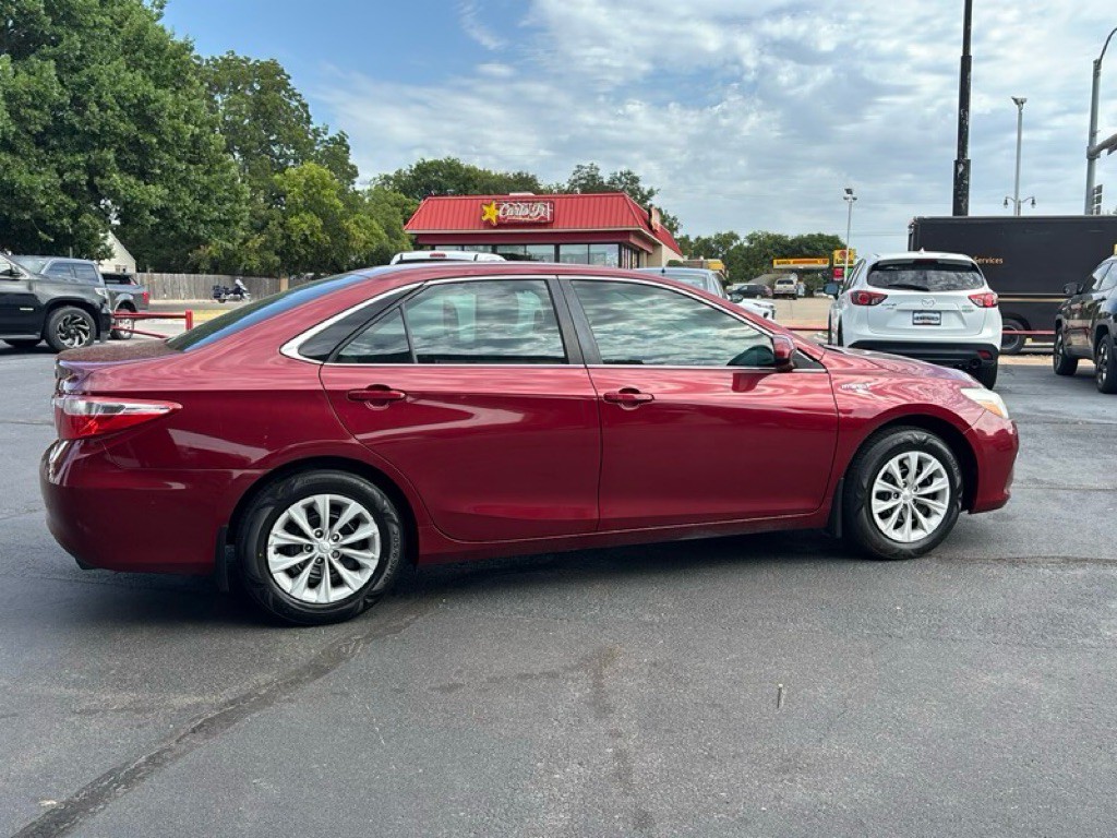 2017 Toyota Camry Image 5
