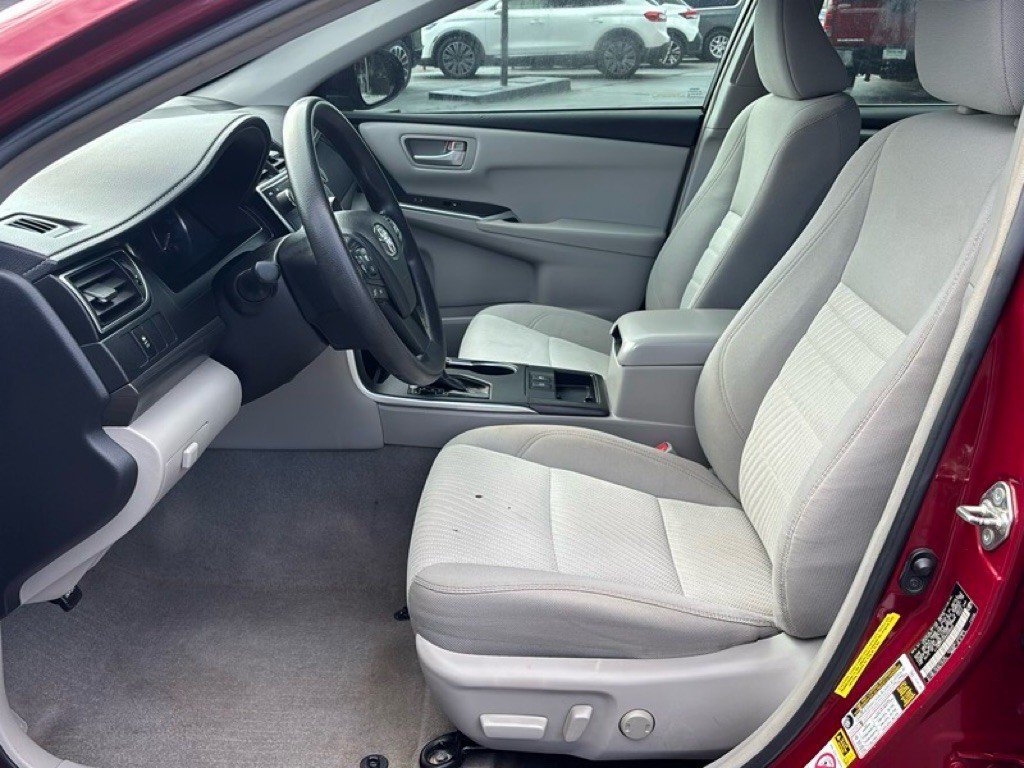 2017 Toyota Camry Image 9