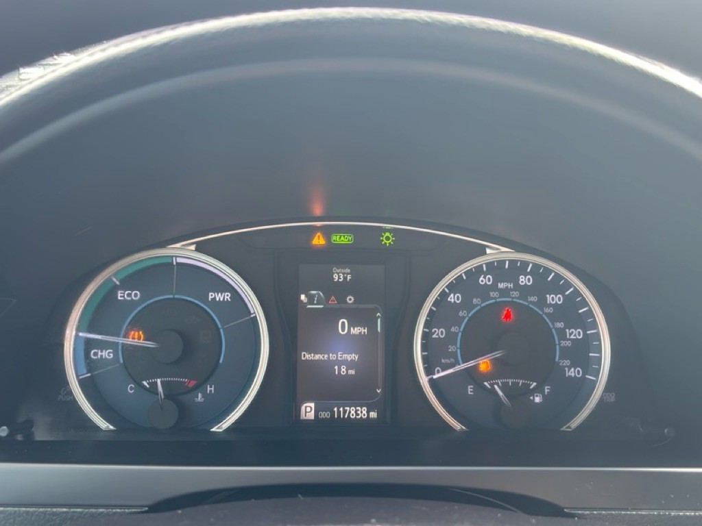 2017 Toyota Camry Image 12