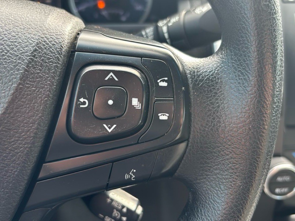 2017 Toyota Camry Image 14