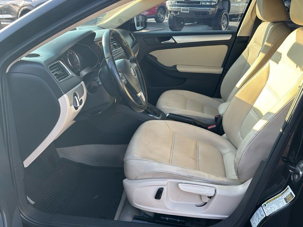 2013 Volkswagen Jetta Image 9