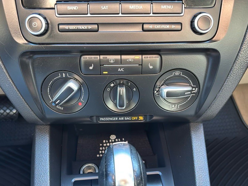 2013 Volkswagen Jetta Image 14