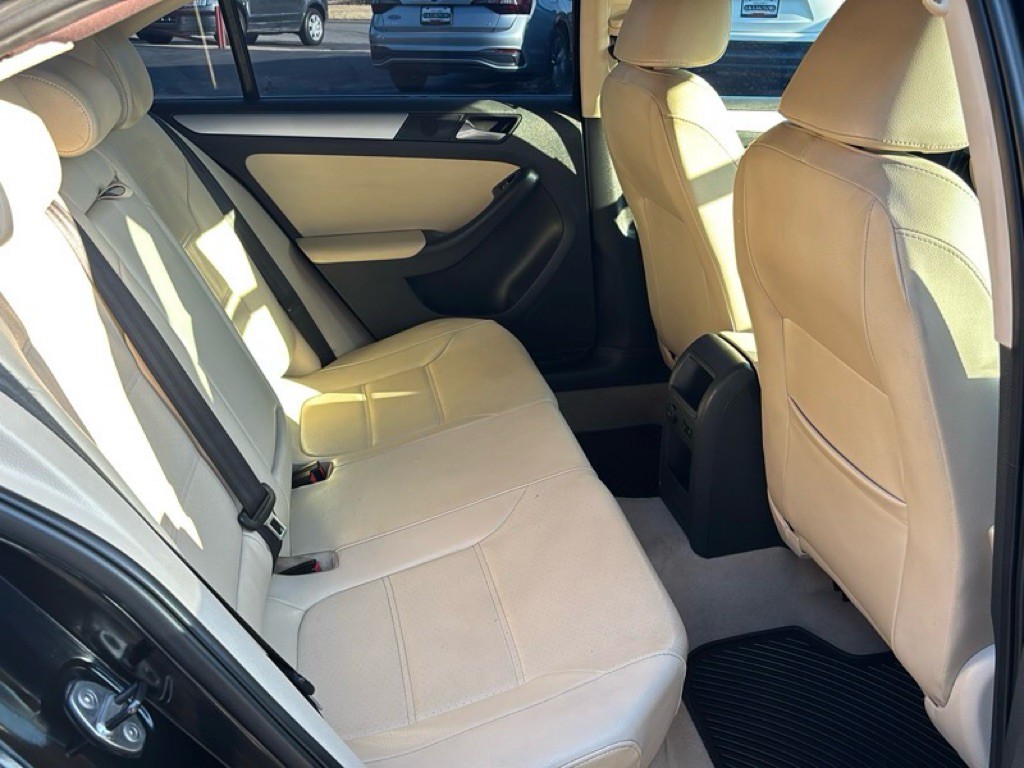2013 Volkswagen Jetta Image 18