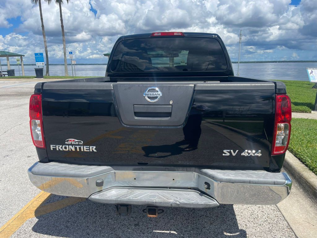 2012 Nissan Frontier Image 2
