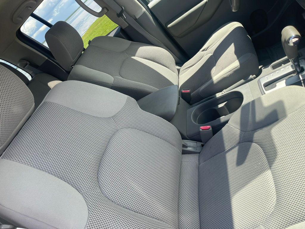 2012 Nissan Frontier Image 11