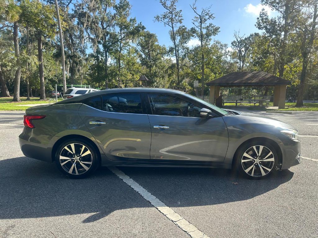 2017 Nissan Maxima Image 7