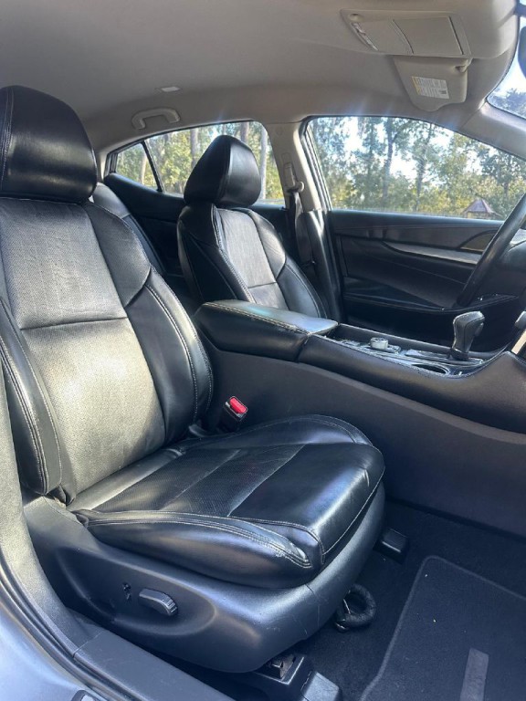 2017 Nissan Maxima Image 12