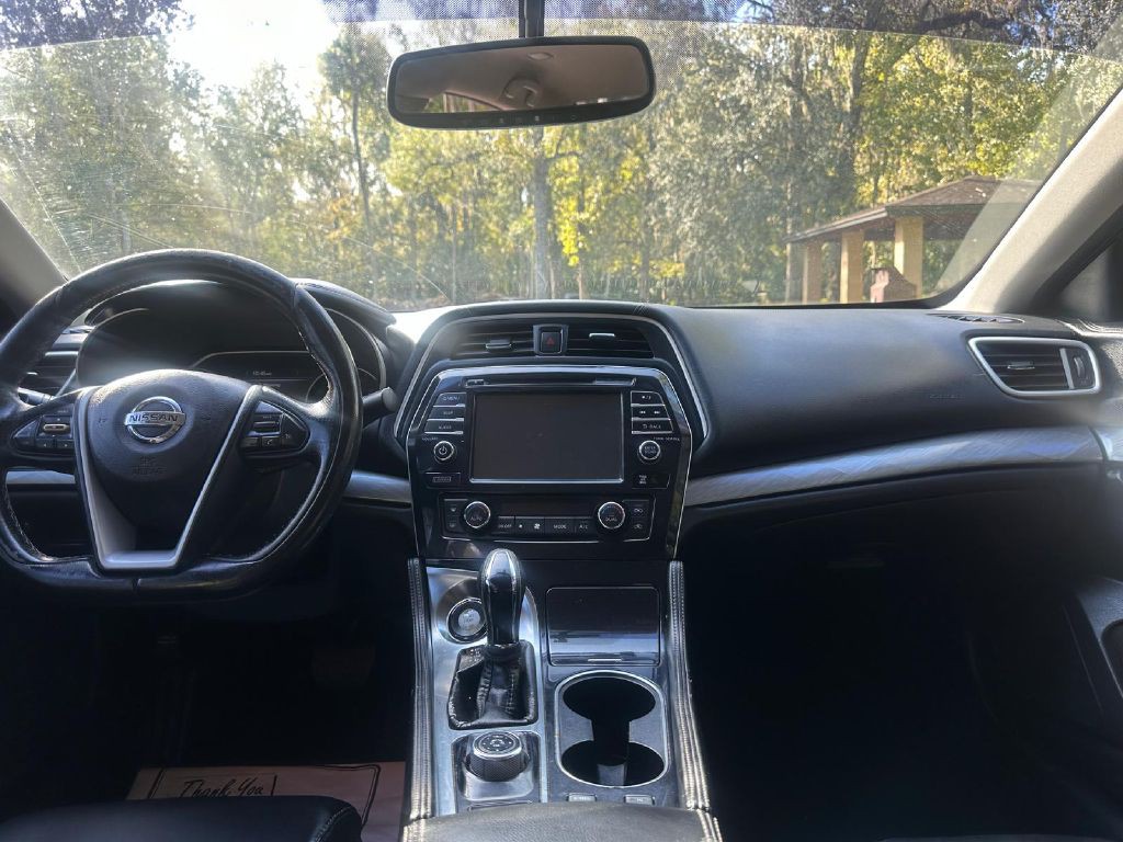 2017 Nissan Maxima Image 19