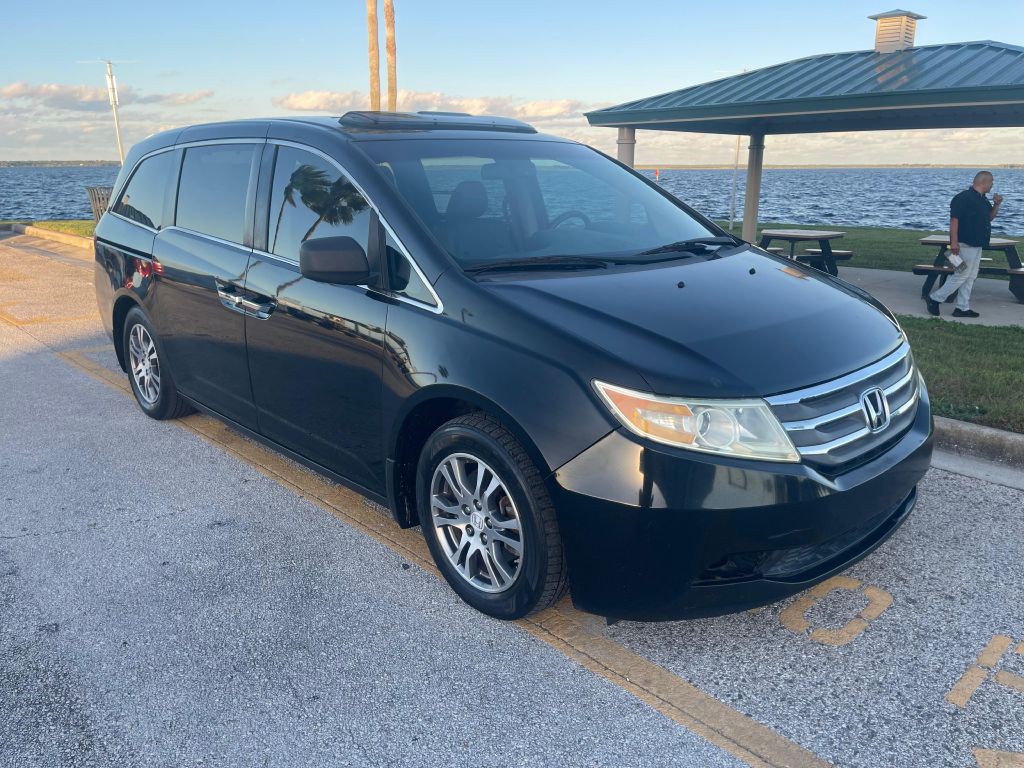 2011 Honda Odyssey Image 1