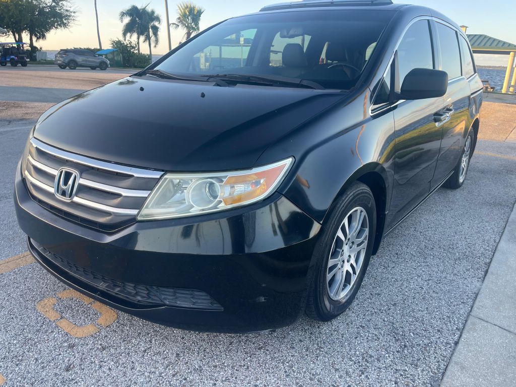 2011 Honda Odyssey Image 3