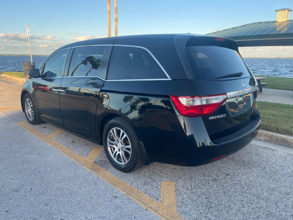 2011 Honda Odyssey Image 8
