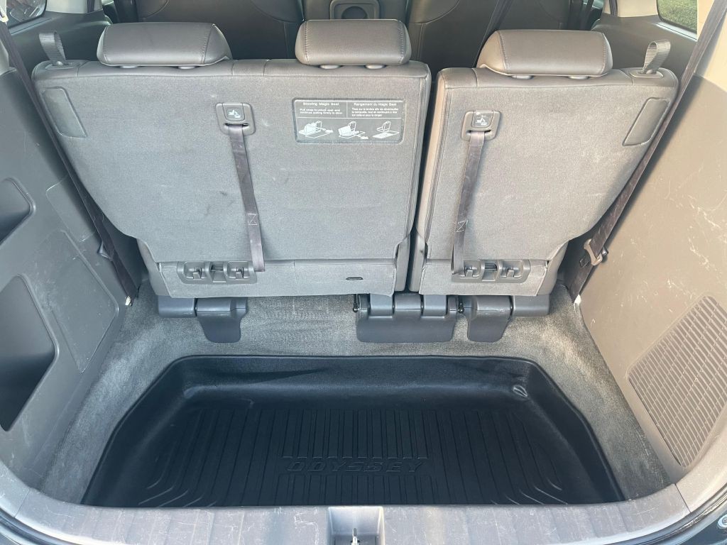 2011 Honda Odyssey Image 16
