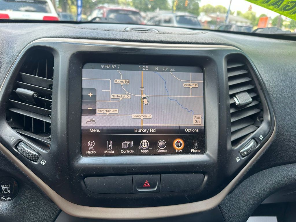 2016 Jeep Cherokee Image 11