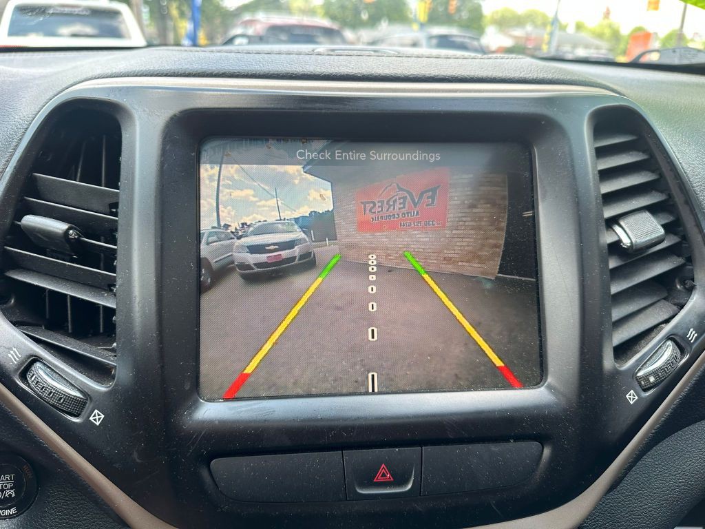 2016 Jeep Cherokee Image 12