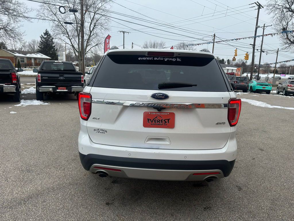 2017 Ford Explorer Image 4