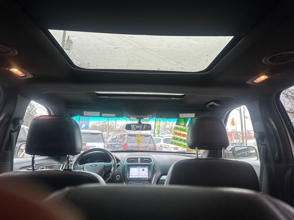 2017 Ford Explorer Image 6