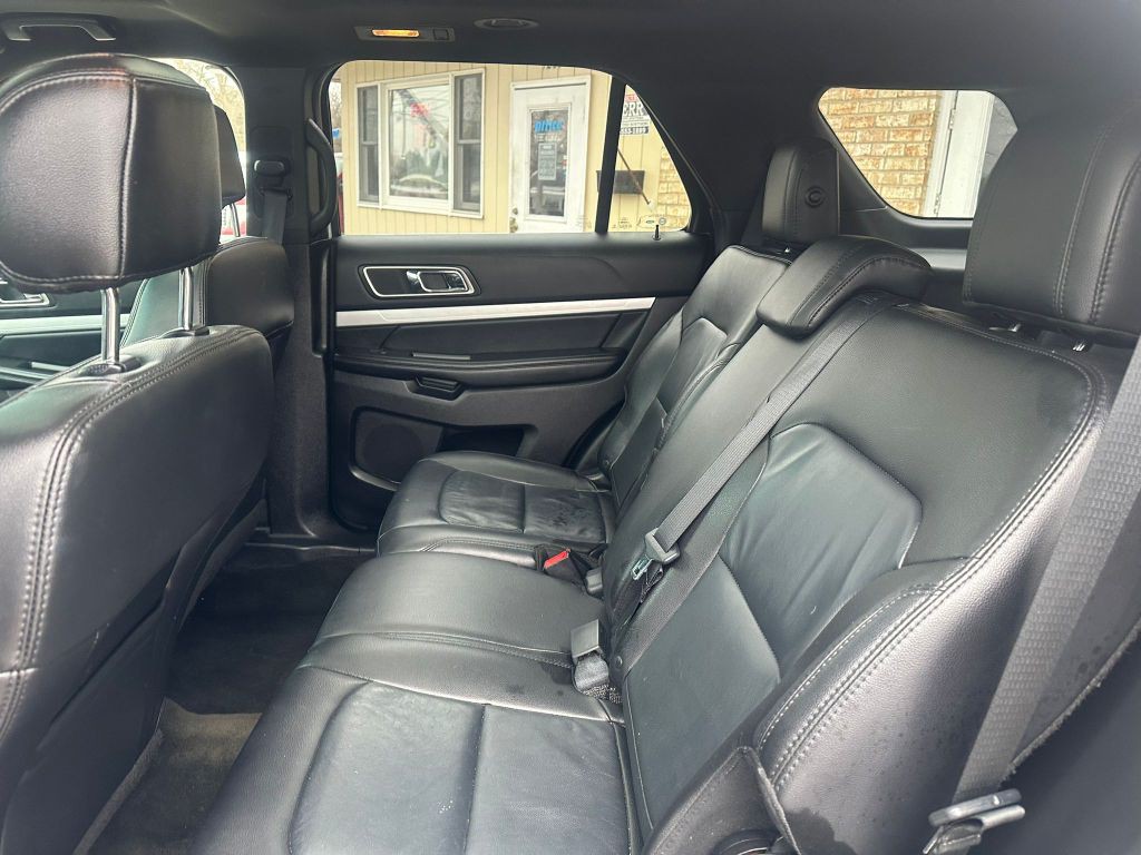 2017 Ford Explorer Image 7
