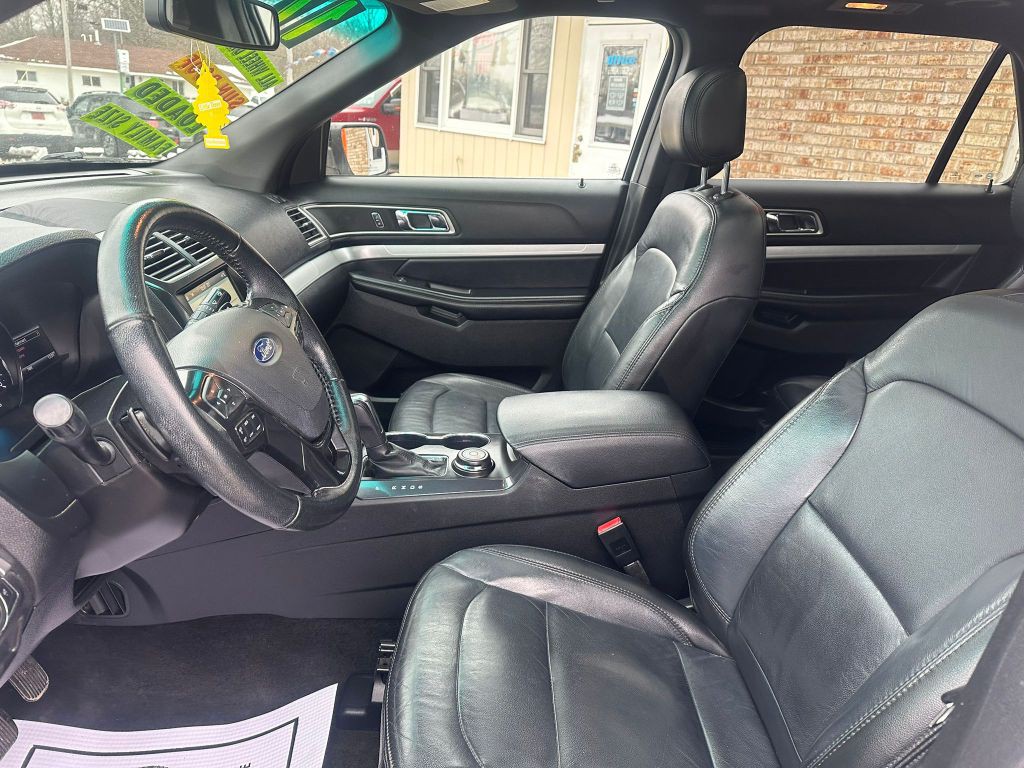 2017 Ford Explorer Image 11