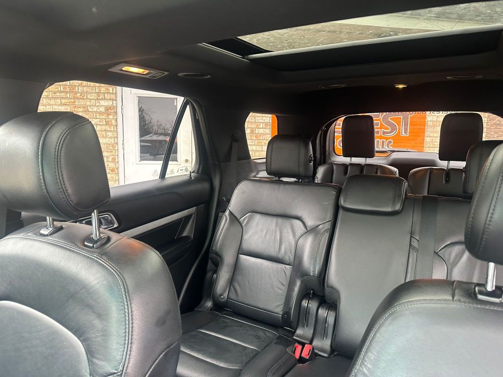 2017 Ford Explorer Image 12