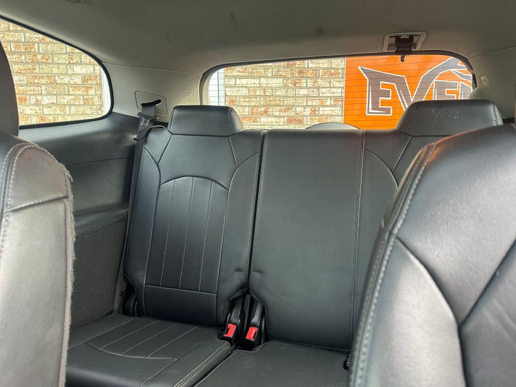 2017 Buick Enclave Image 9