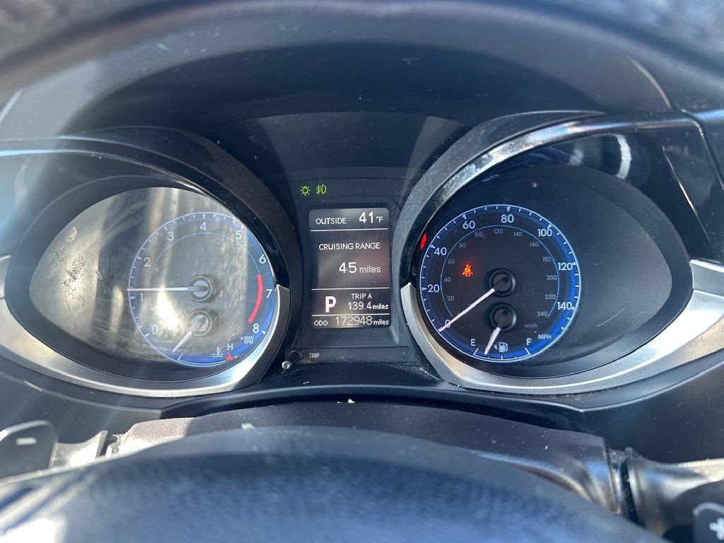 2015 Toyota Corolla Image 10