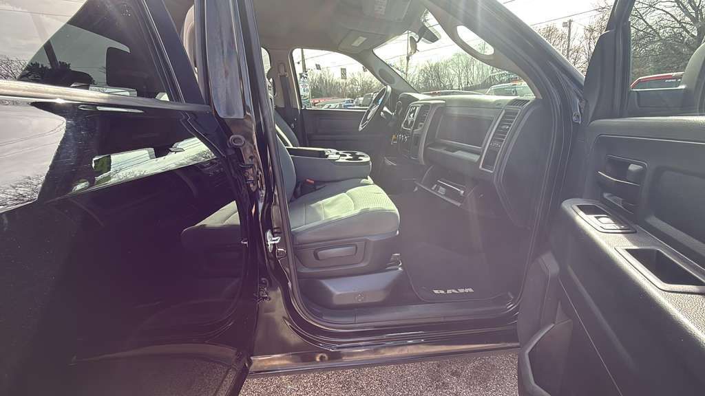 2014 RAM 1500 Image 9