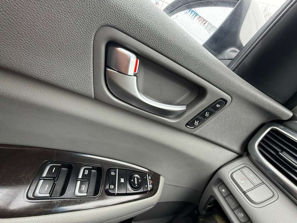 2018 Kia Optima Image 9