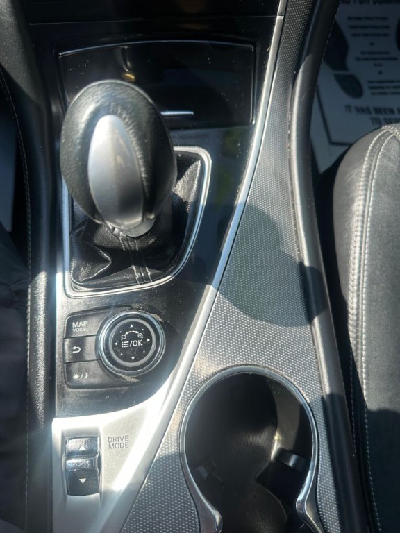 2015 INFINITI Q50 Image 13
