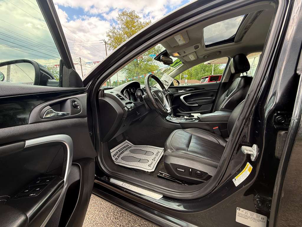 2012 Buick Regal Image 10