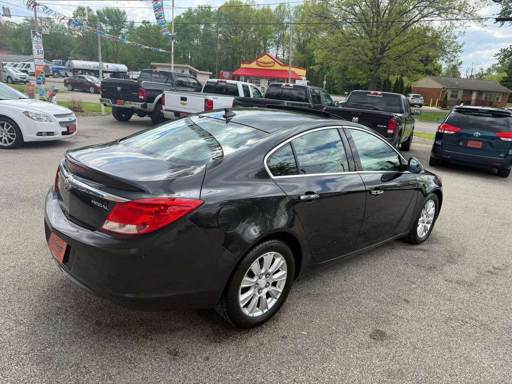 2012 Buick Regal Image 12