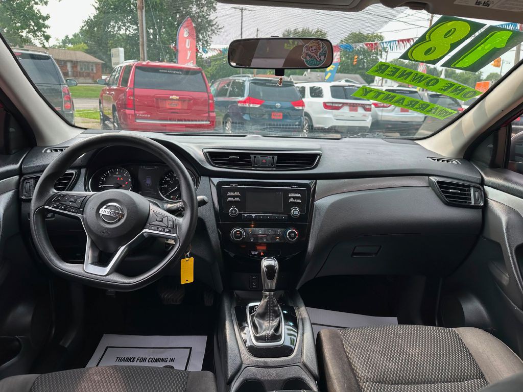 2018 Nissan Rogue Image 6