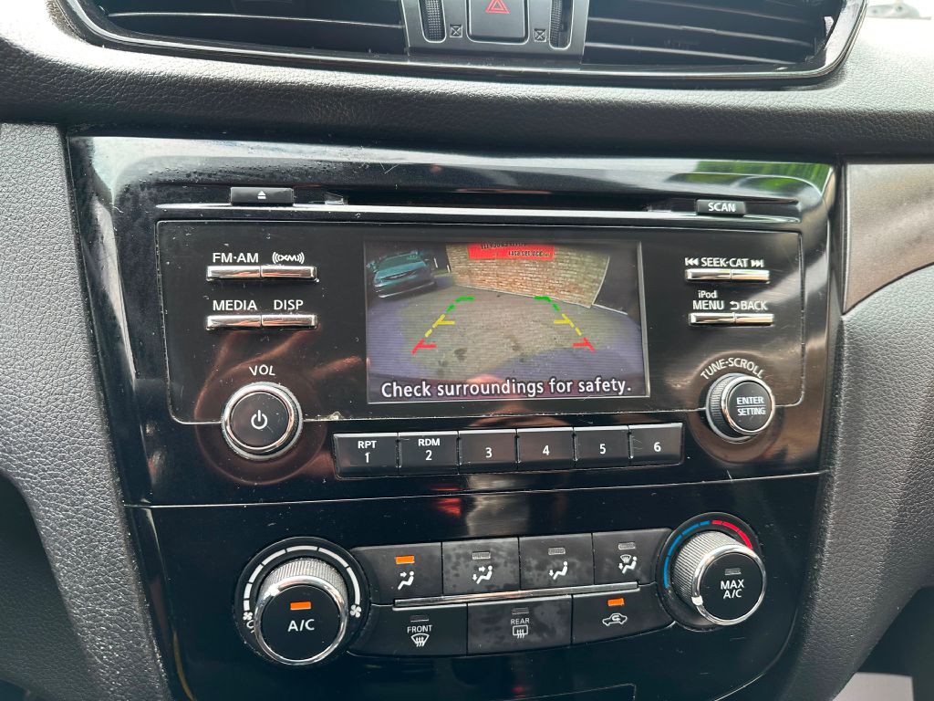 2018 Nissan Rogue Image 9