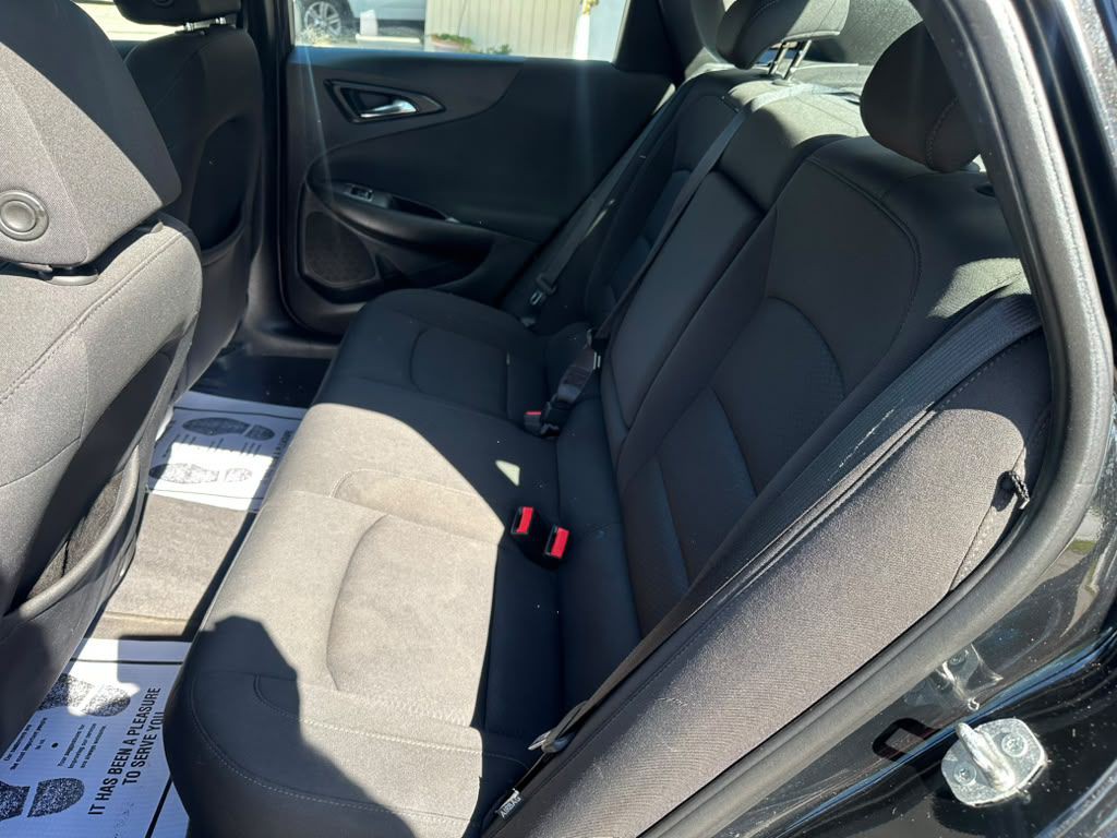 2018 Chevrolet Malibu Image 5