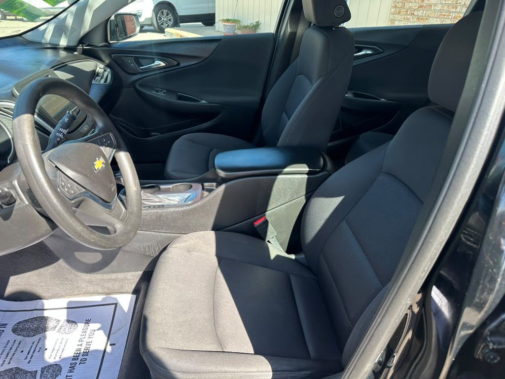 2018 Chevrolet Malibu Image 6