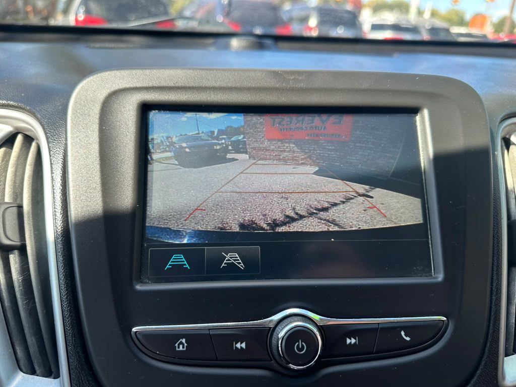 2018 Chevrolet Malibu Image 10