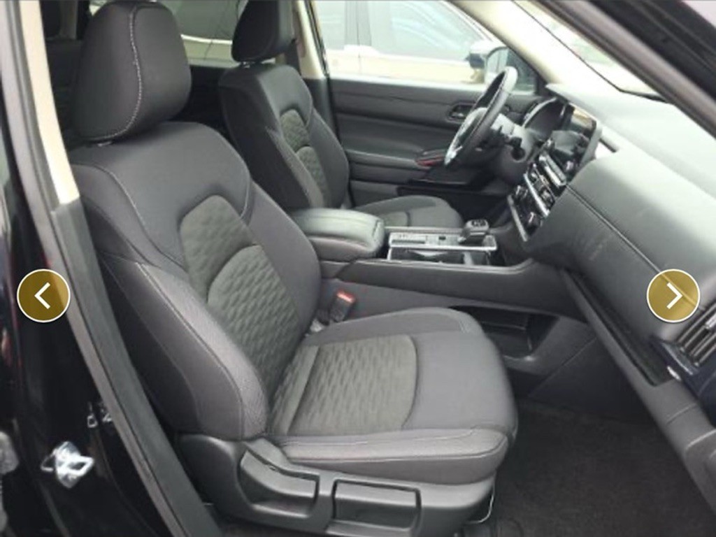 2016 Nissan Rogue Image 8