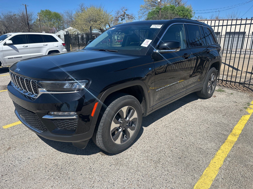 2022 Jeep Grand Cherokee Image 1