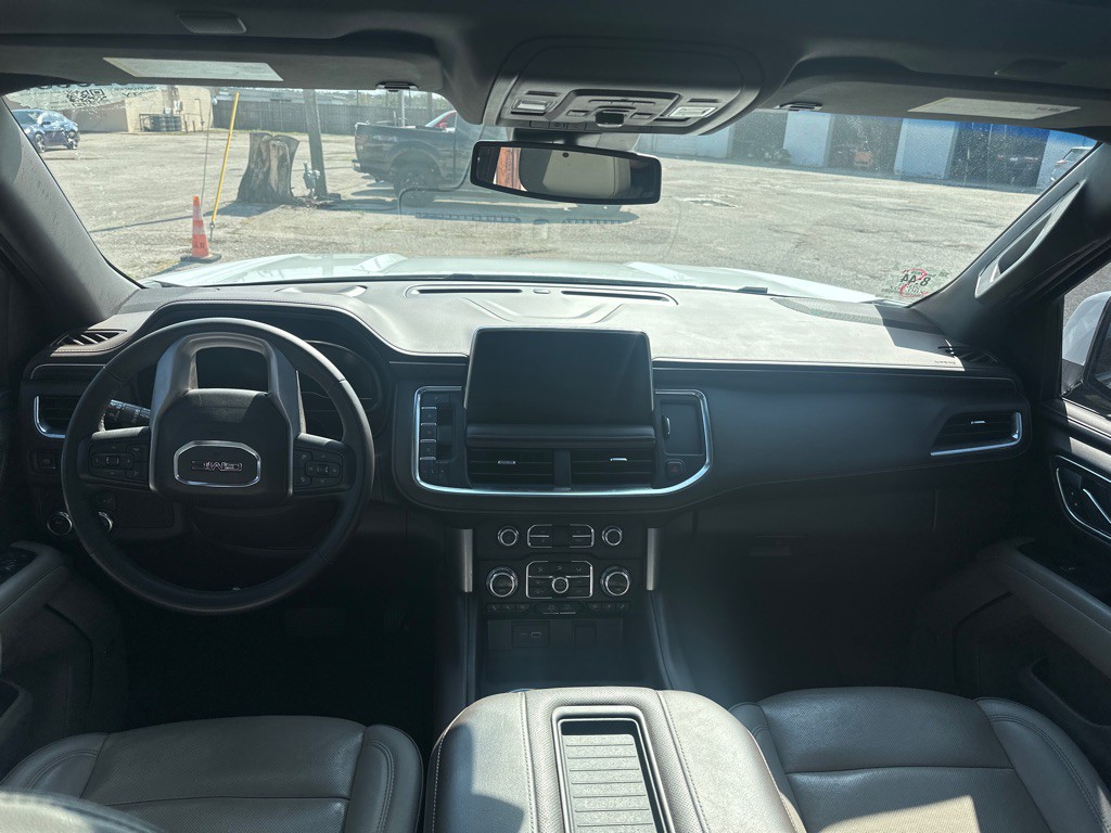 2023 GMC Yukon Image 5