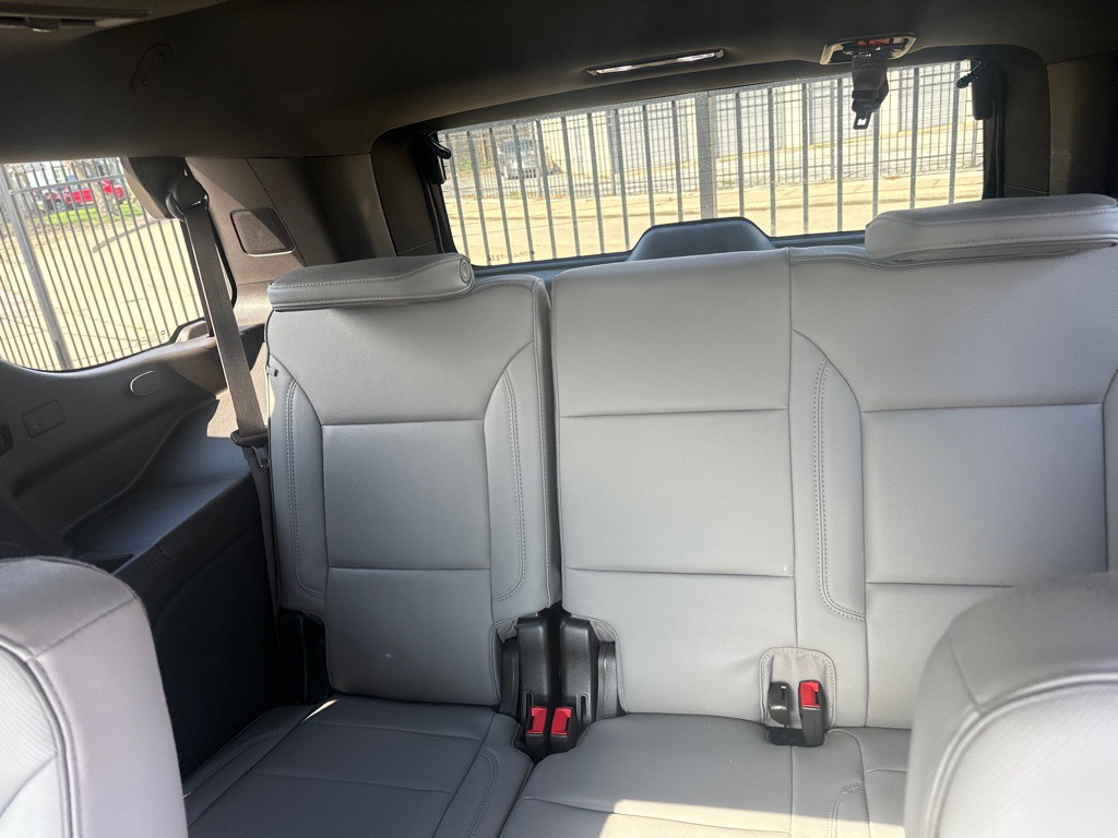 2023 GMC Yukon Image 9