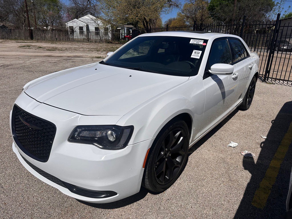 2023 Chrysler 300 Image 1